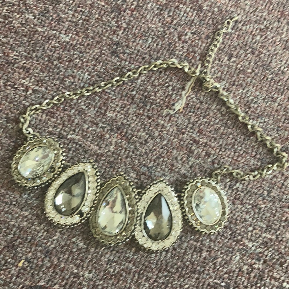 Oval black and clear jewels necklace